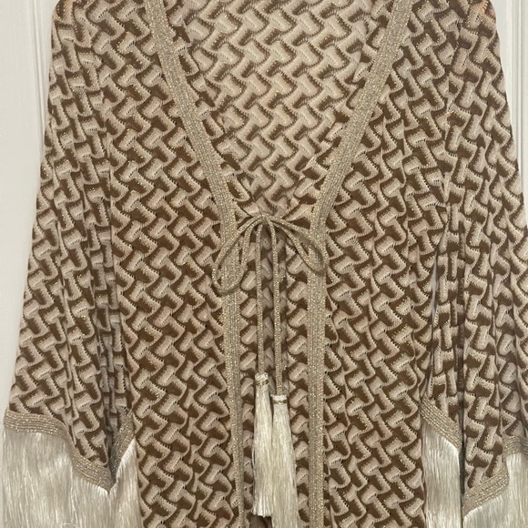 PHO FIRENZE Florence Lace Kimono Fringes Elegant White and Gold Swim Coverup - Picture 4 of 9